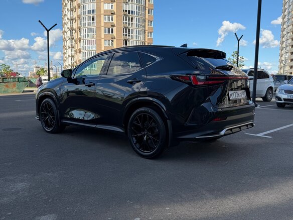 2022 Lexus NX 350 II, чёрный, 5470000 рублей - вид 2