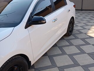 2019 Kia Rio IV, белый, 1350000 рублей, вид 4