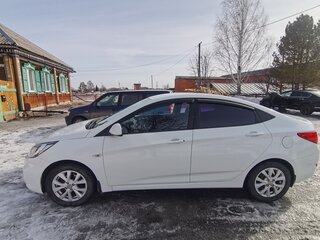 2011 Hyundai Accent IV, белый, 1000000 рублей, вид 1
