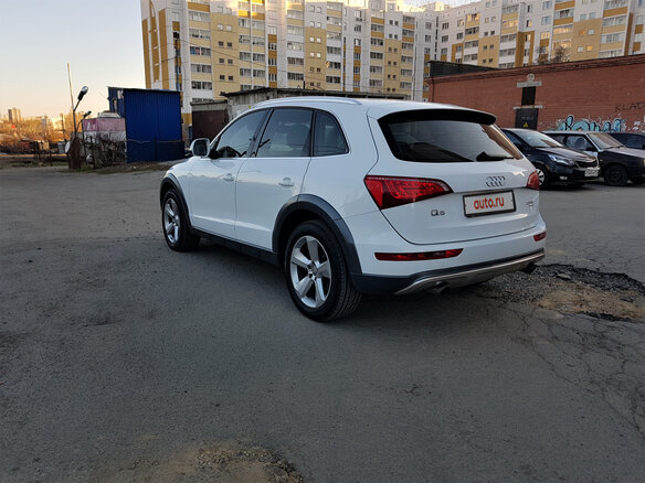 2010 Audi Q5 I (8R), белый - вид 3