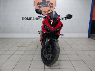 2023 Honda CBR 650R, красный, 925000 рублей, вид 3