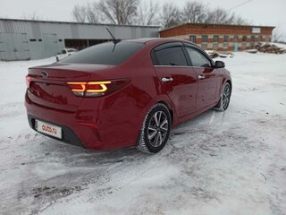 2017 Kia Rio IV, красный, 1500000 рублей, вид 4
