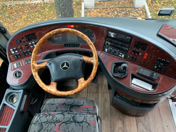 2005 Mercedes-Benz Travego, пурпурный, 6635228 рублей - вид 9