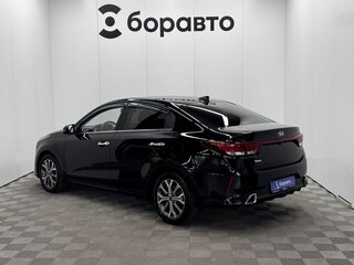 2021 Kia Rio IV Рестайлинг, чёрный, 1690000 рублей, вид 5
