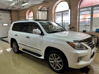 2013 Lexus LX 570 III Рестайлинг, белый, 6005000 рублей, вид 2