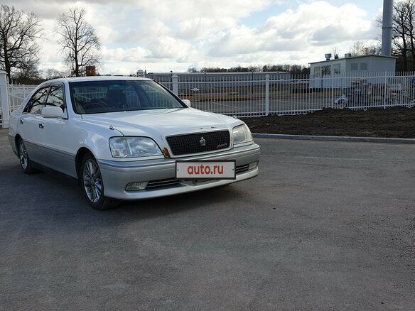 2000 Toyota Crown XI (S170), белый - вид 4