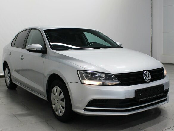 2015 Volkswagen Jetta VI Рестайлинг, серебристый - вид 3