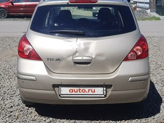 2010 Nissan Tiida I Рестайлинг, бежевый, 670000 рублей, вид 3