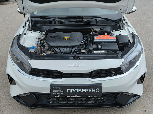 2022 Kia Cerato IV Рестайлинг, белый, 1962000 рублей - вид 8