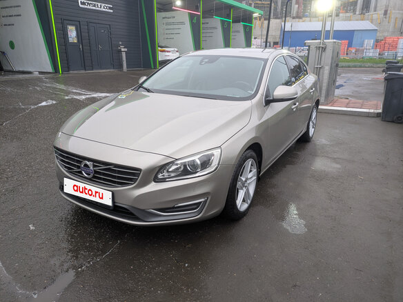 2014 Volvo S60 II Рестайлинг, бежевый, 1700000 рублей - вид 1