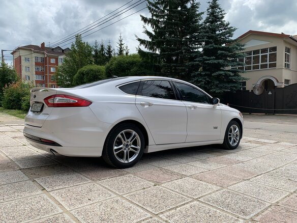 2016 Ford Fusion (North America) II Рестайлинг, белый, 2080000 рублей - вид 5