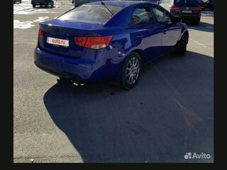 2011 Kia Cerato 6-speed II, синий, 800000 рублей, вид 3