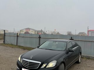 2012 Mercedes-Benz E-Класс 200 7G-Tronic IV (W212, S212, C207), чёрный, 1550000 рублей, вид 1