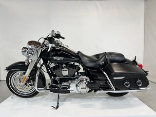 2011 Harley-Davidson Road King, чёрный, 710000 рублей, вид 2