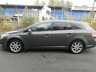 2009 Toyota Avensis III, серебристый, 1200000 рублей, вид 3