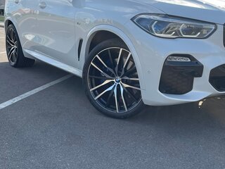 2019 BMW X5 30d IV (G05/G18), белый, 7600000 рублей, вид 4