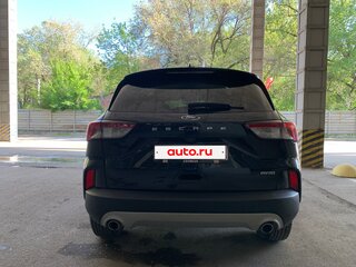 2021 Ford Escape IV, чёрный, 2350000 рублей, вид 3