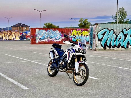 2016 Honda CRF 1000L Africa Twin, белый, 1100000 рублей, вид 1
