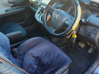2010 Toyota Wish II, чёрный, 960000 рублей, вид 3