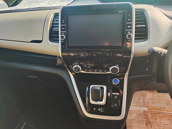 2018 Nissan Serena V (C27), белый, 2325000 рублей - вид 12