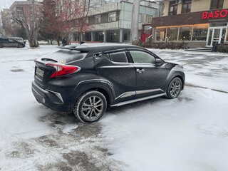 2018 Toyota C-HR I, чёрный, 1950000 рублей, вид 3