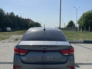 2020 Kia Rio IV, серый, 1550000 рублей, вид 4