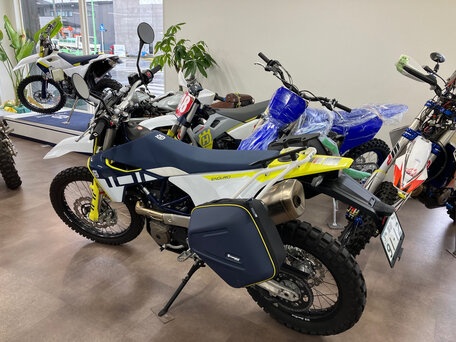 2024 Husqvarna 701 Enduro, белый, 1100000 рублей, вид 2