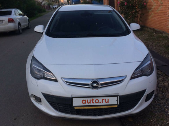 2012 Opel Astra GTC J Рестайлинг, белый - вид 1