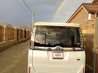 2015 Toyota Voxy III (R80), белый, 1950000 рублей, вид 4