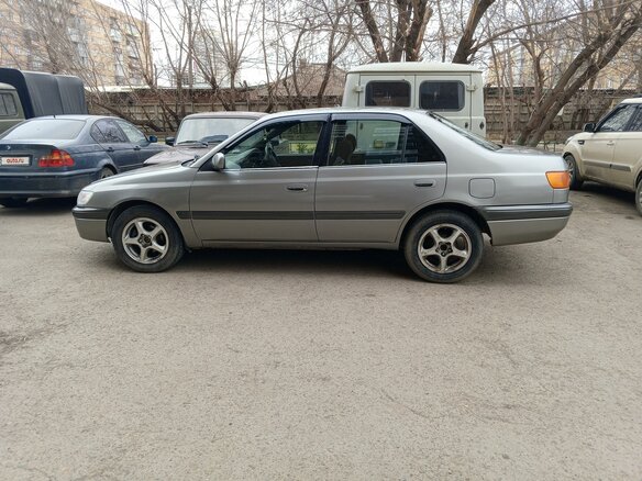 1999 Toyota Corona Premio X (T210), серый, 485000 рублей - вид 4