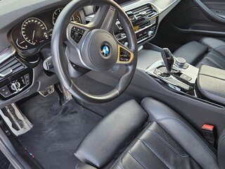 2019 BMW 5 серии 530i VII (G30/G31/G38), чёрный, 4200000 рублей, вид 5
