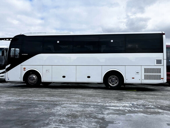 2026 Yutong ZK6947H, белый, 16150000 рублей - вид 2