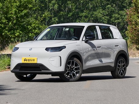 Leapmotor A10