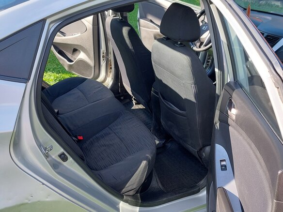2015 Hyundai Solaris I Рестайлинг, серебристый, 650000 рублей - вид 14