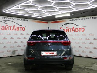 2018 Kia Sportage IV Рестайлинг, синий, 1799000 рублей, вид 5