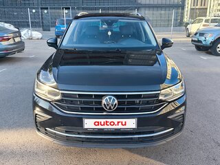 2021 Volkswagen Tiguan II Рестайлинг, чёрный, 3399000 рублей, вид 2