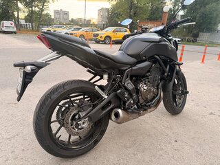 2020 Yamaha MT-07 (FZ-07), чёрный, 760000 рублей, вид 2