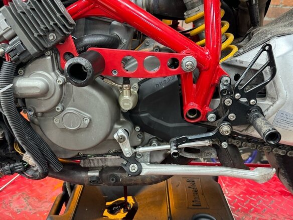 2009 Ducati 848, красный, 680000 рублей - вид 11