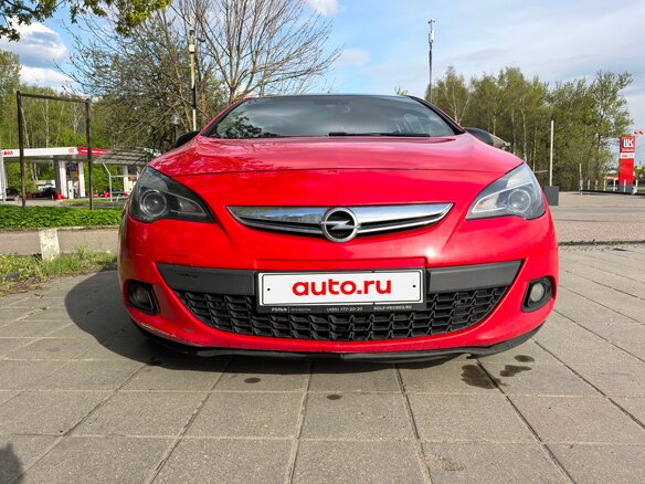 2013 Opel Astra GTC J Рестайлинг, красный, 1000000 рублей - вид 1