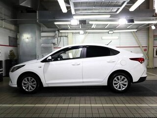 2021 Hyundai Solaris II Рестайлинг, белый, 1950000 рублей, вид 4