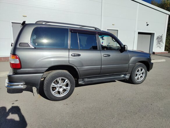 2001 Toyota Land Cruiser 100 Series, серый, 1700000 рублей - вид 6