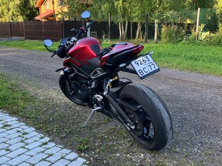 2024 Triumph Street Triple, красный, 1500000 рублей, вид 4