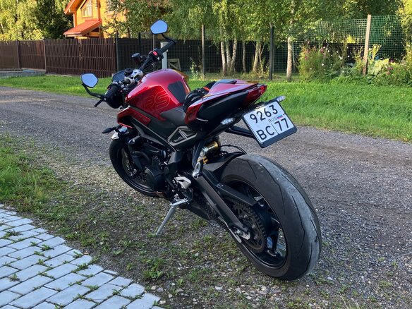 2024 Triumph Street Triple, красный, 1500000 рублей - вид 3