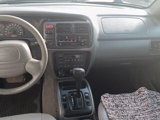 2001 Chevrolet Tracker II, серебристый, 380000 рублей, вид 5