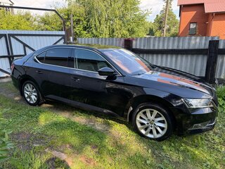 2017 Skoda Superb III, чёрный, 1800000 рублей, вид 4