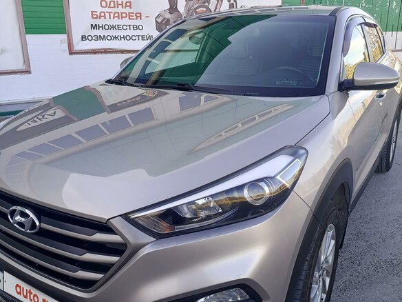 2017 Hyundai Tucson III, бежевый, 2100000 рублей - вид 12