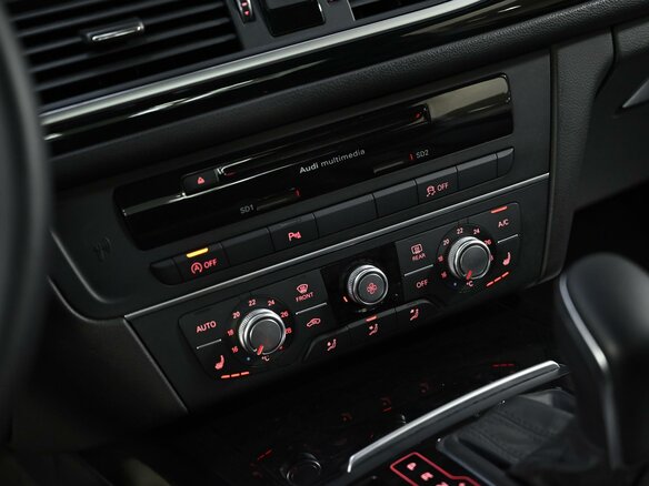 2015 Audi A6 IV (C7) Рестайлинг, белый, 1705000 рублей - вид 9