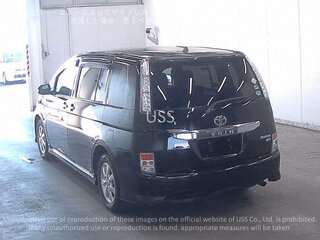 2011 Toyota ISis I Рестайлинг, чёрный, 1300000 рублей, вид 3