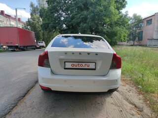 2010 Volvo S40 II Рестайлинг, белый, 700000 рублей, вид 3