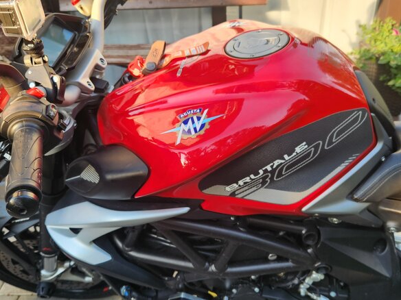 2016 MV Agusta Brutale 800, красный, 899000 рублей - вид 14